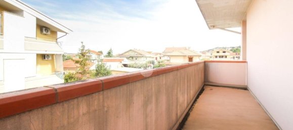 4 bedrooms Villa in Montesilvano, Italy No. 33795 27