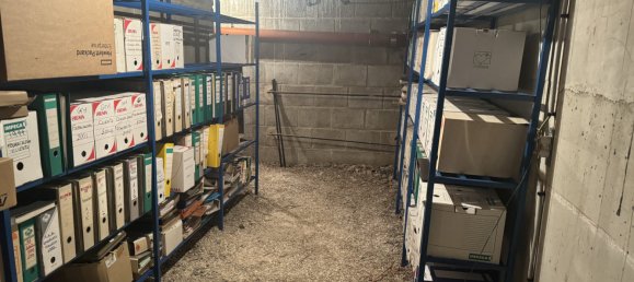 210m² Office in Epernay, France No. 61356 8