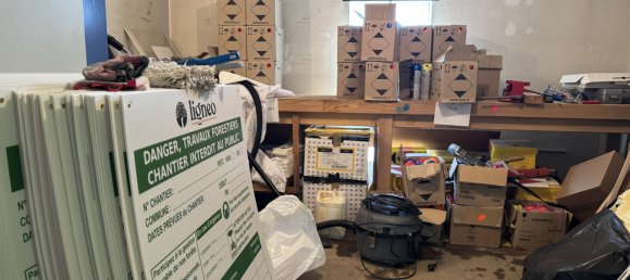 210m² Office in Epernay, France No. 61356 15