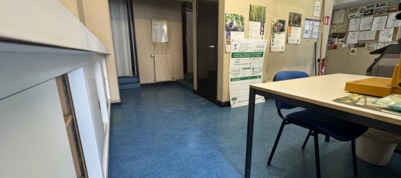 210m² Office in Epernay, France No. 61356 3