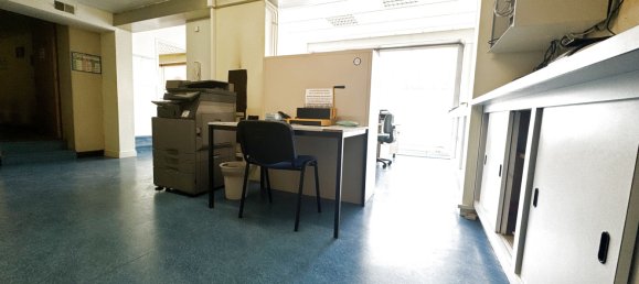 210m² Office in Epernay, France No. 61356 4