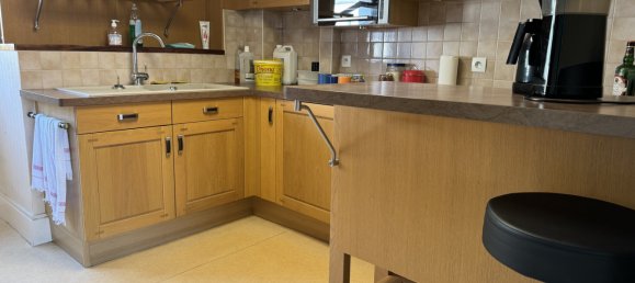 210m² Office in Epernay, France No. 61356 17