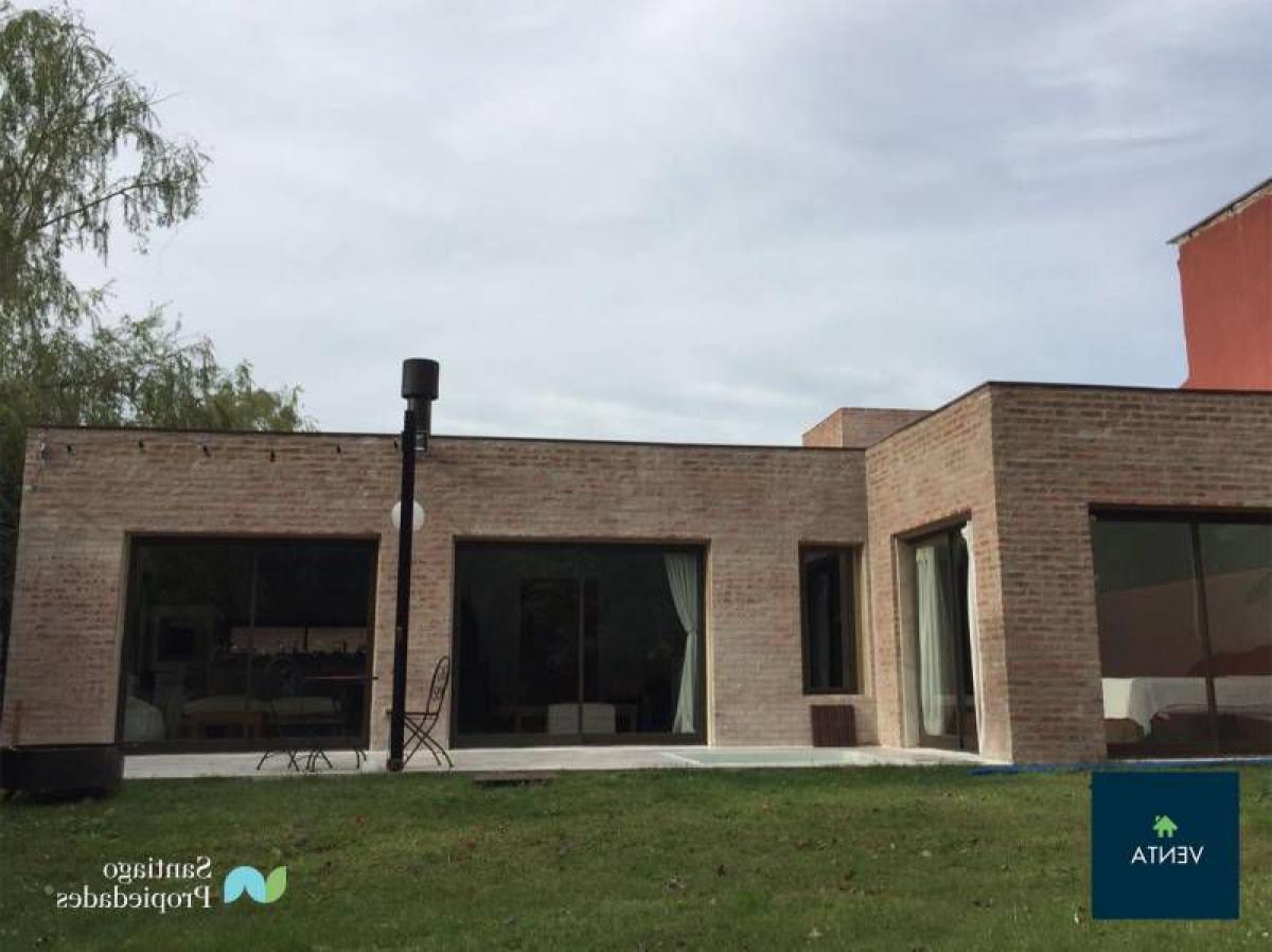 2 bedrooms House in Tigre, Argentina No. 57832