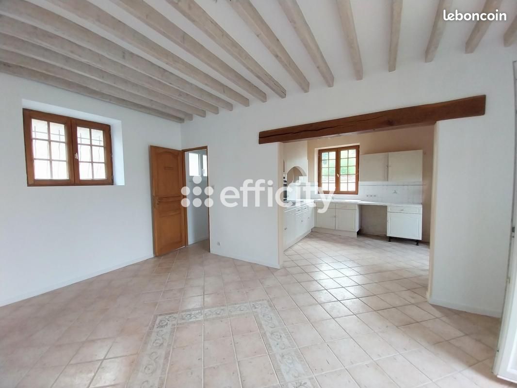3 bedrooms House in Saint-Piat, France No. 253608