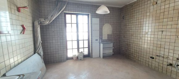 2-Zimmer Wohnung in Nocera Superiore, Italy, Nr. 101630 8