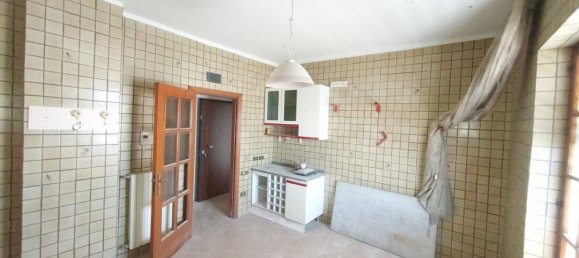 2-Zimmer Wohnung in Nocera Superiore, Italy, Nr. 101630 7
