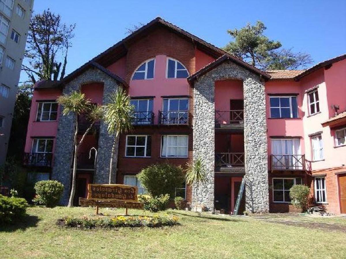 660m² Commercial property in Mar del Plata, Argentina No. 104819