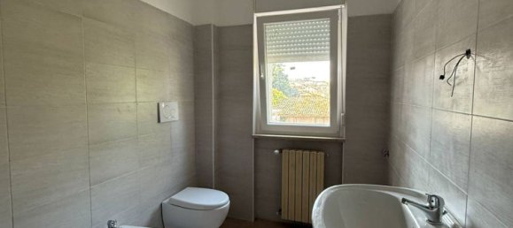 4 bedrooms Apartment in Ascoli Piceno, Italy No. 330649 10