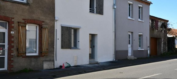 3 bedrooms House in Le Pallet, France No. 98318 11