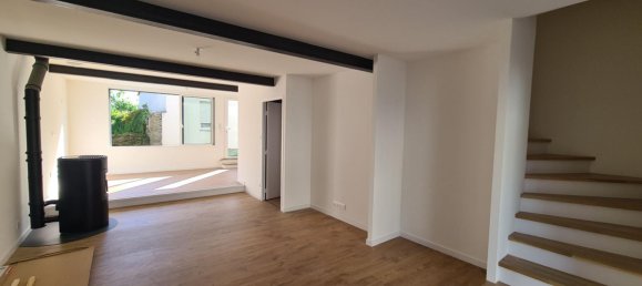 3 bedrooms House in Le Pallet, France No. 98318 13