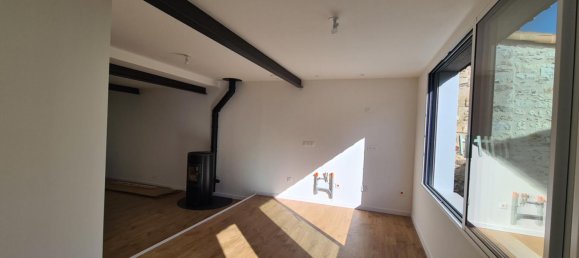 3 bedrooms House in Le Pallet, France No. 98318 15