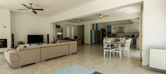 3 bedrooms House in Konia, Cyprus No. 9726 16