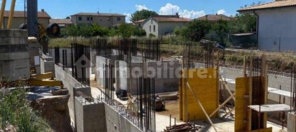 4 bedrooms Apartment in Foligno, Italy No. 7949 11
