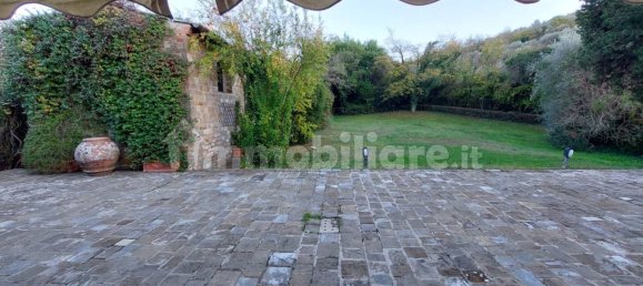 4 Schlafzimmer Villa in Florence, Italy, Nr. 197207 2