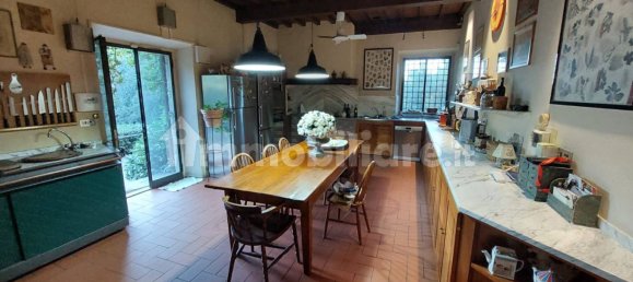 4 Schlafzimmer Villa in Florence, Italy, Nr. 197207 12