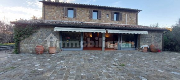 4 Schlafzimmer Villa in Florence, Italy, Nr. 197207 4