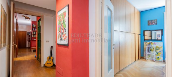 3 bedrooms Apartment in Milan, Italy No. 312360 11