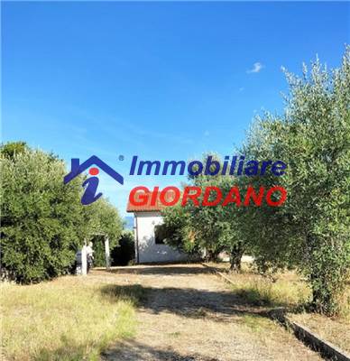 2 bedrooms House in Genzano di Roma, Italy No. 365429