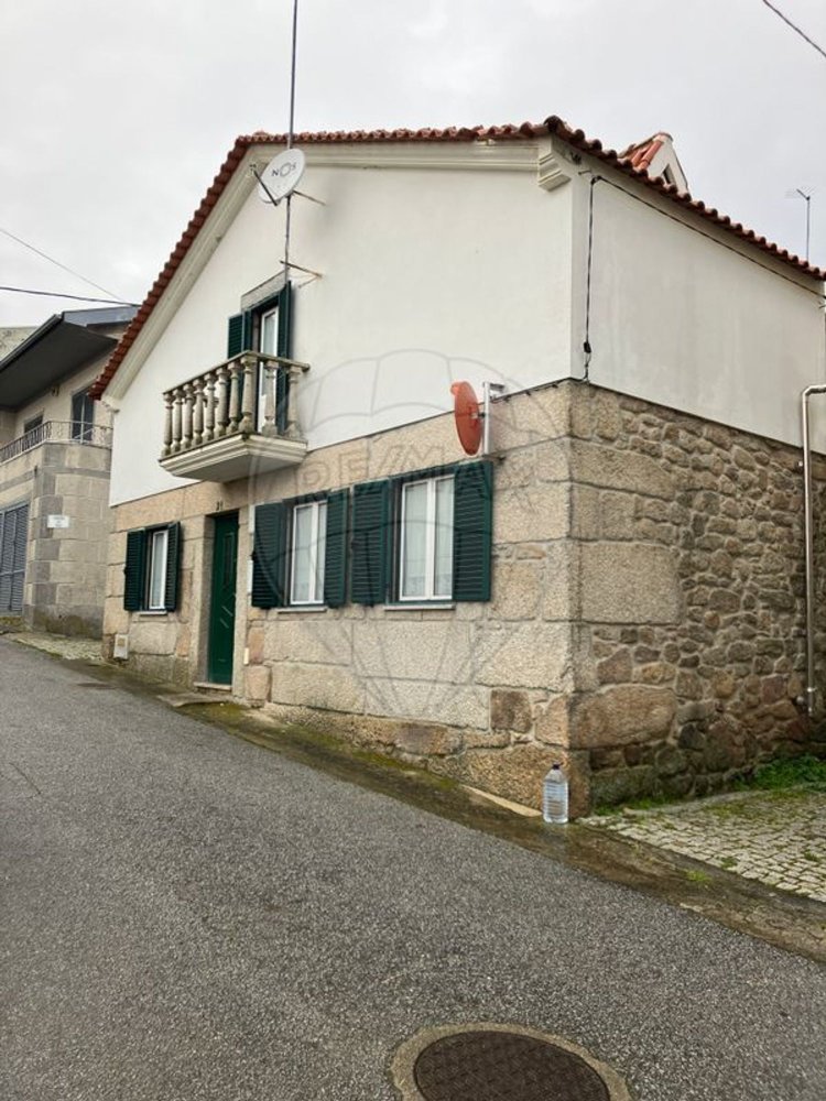 Casa de 2 dormitorios en Pinhel, Portugal No. 24029