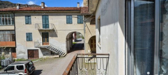 2 bedrooms House in Murialdo, Italy No. 374475 9