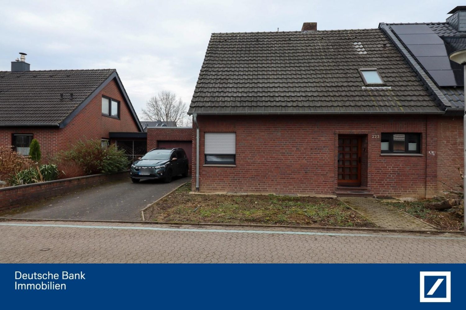 Таунхаус с 4 комнатами в Фирзен, Германия № 32136