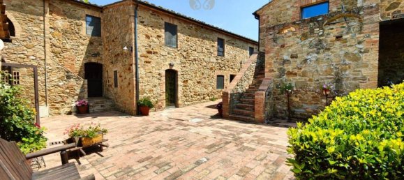 21 room House in Casole d'Elsa, Italy No. 170519 16