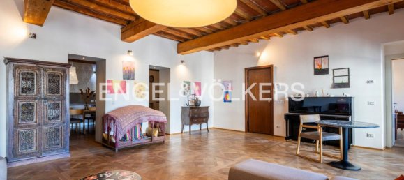 4 bedrooms Apartment in Campi Bisenzio, Italy No. 297677 7