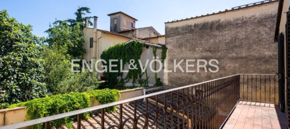 4 bedrooms Apartment in Campi Bisenzio, Italy No. 297677 45