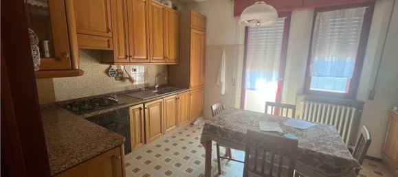 4 Schlafzimmer Wohnung in Meldola, Italy, Nr. 376799 3