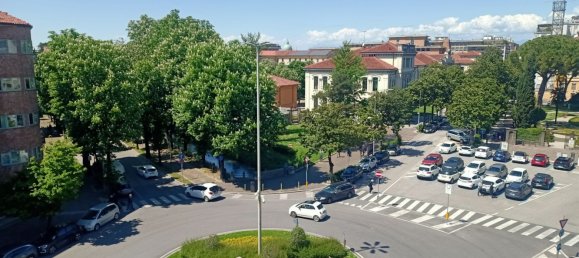 4 bedrooms Apartment in Udine, Italy No. 327407 2