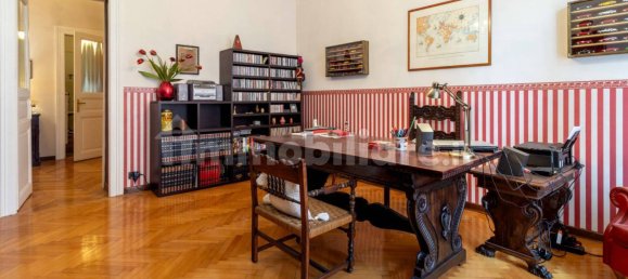 3 bedrooms Apartment in Trieste, Italy No. 38479 5