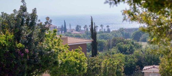 3 bedrooms House in Chloraka, Cyprus No. 9602 5