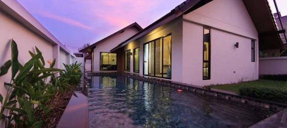 4 bedrooms Villa in Pattaya, Thailand No. 33590 20