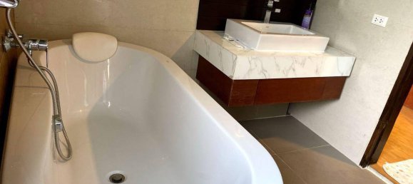 4 bedrooms Villa in Pattaya, Thailand No. 33590 15