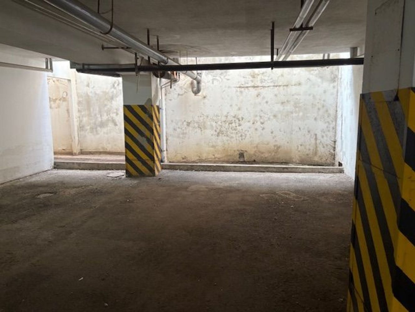 15m² Garage in Cagliari, Italy No. 336739