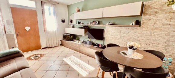 2 bedrooms Villa in Fornovo San Giovanni, Italy No. 359984 8