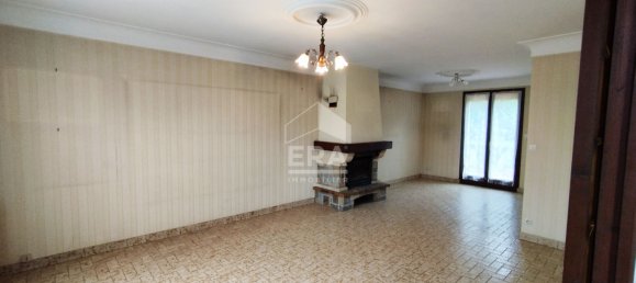 2 bedrooms House in Nogent-le-Rotrou, France No. 65604 7