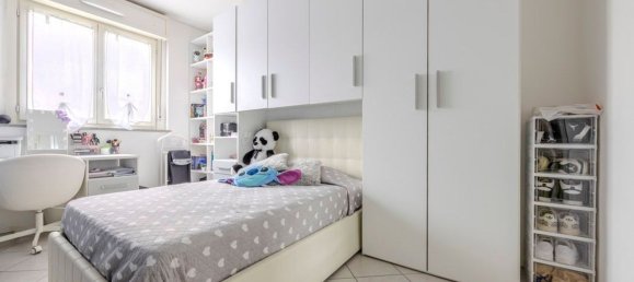 Apartamento de 3 divisões em Paderno Dugnano, Italy N.º 339076 23