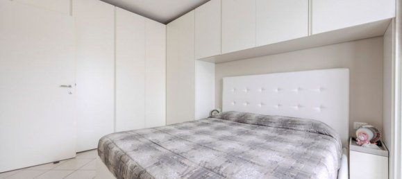Apartamento de 3 divisões em Paderno Dugnano, Italy N.º 339076 22