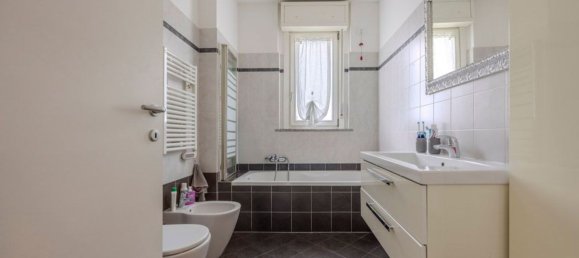 Apartamento de 3 divisões em Paderno Dugnano, Italy N.º 339076 28
