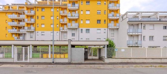 Apartamento de 3 divisões em Paderno Dugnano, Italy N.º 339076 37