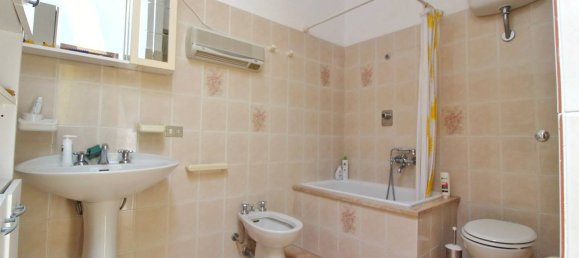 5 rooms House in Quartu Sant'Elena, Italy No. 276038 17
