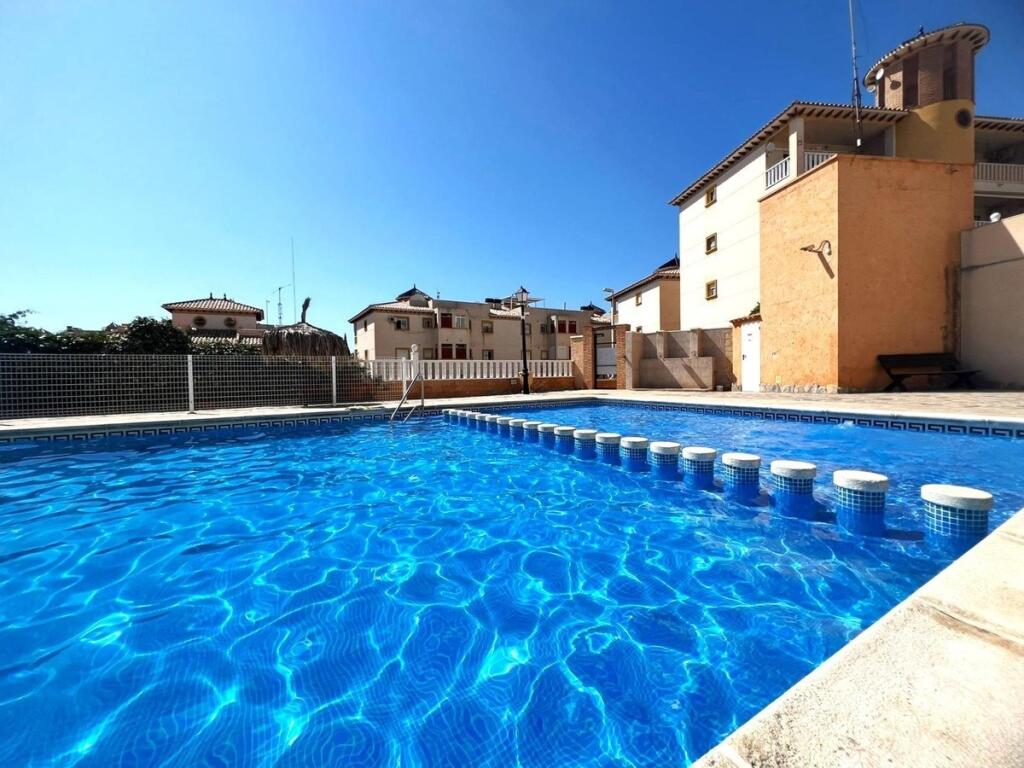 Adosado de 2 dormitorios en Alicante, Spain No. 183711