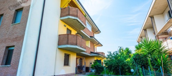 3 bedrooms Apartment in Longiano, Italy No. 337402 8