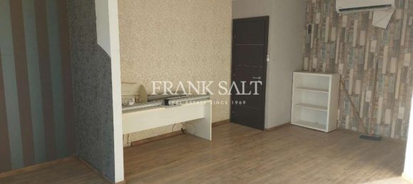 25m² Shop in Mosta, Malta No. 13087 3