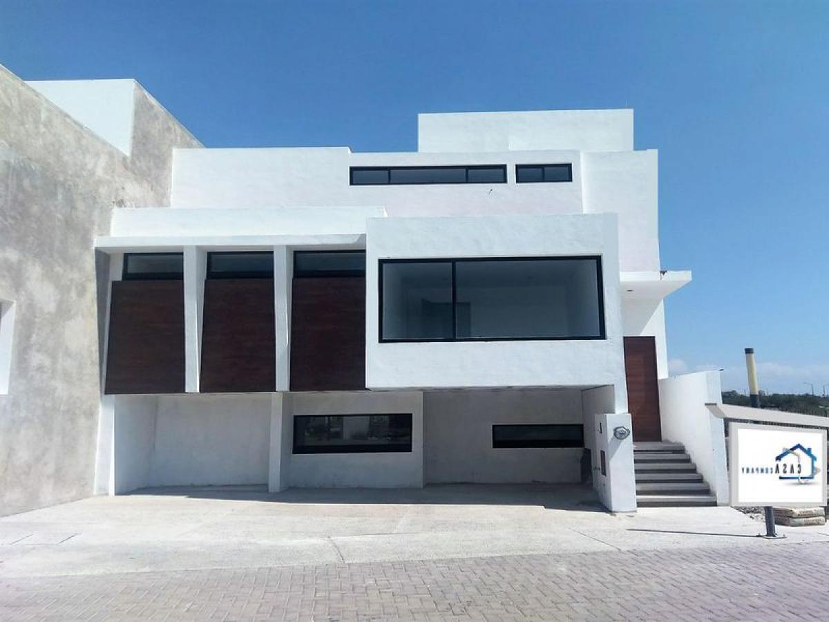 3 bedrooms House in Queretaro, Mexico No. 163753