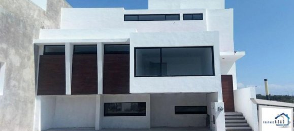 3 bedrooms House in Queretaro, Mexico No. 163753 2