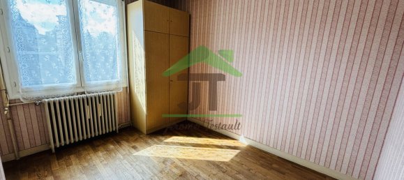 Casa de 4 dormitorios en Chateaudun, France No. 257393 9