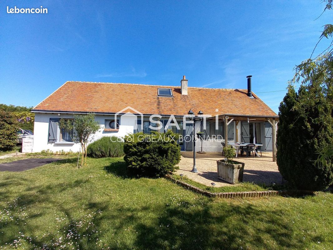3 Schlafzimmer Haus in La Bazoche-Gouet, France, Nr. 62381