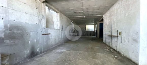 401m² Warehouse in Macerata, Italy No. 151357 10